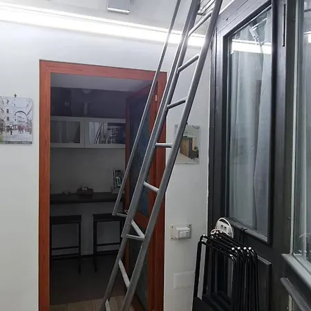 Almat Domus * נאפולי