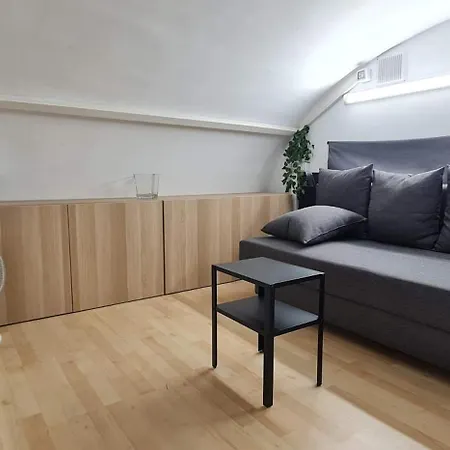 Almat Domus Νάπολη